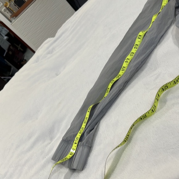 Fabletics windbreaker - Picture 6 of 8